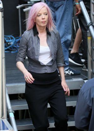 Shirley Manson - Arriving at Jimmy Kimmel Live in Los Angeles
