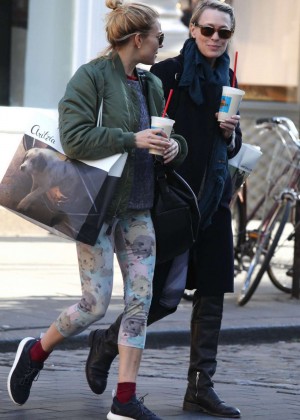 Sienna Miller and Robin Wright - Shopping in Soho