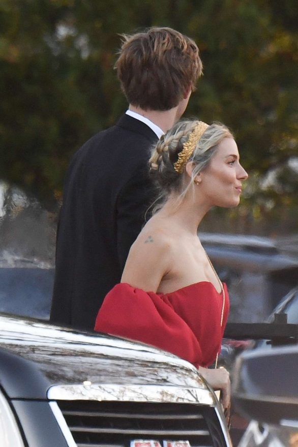 Sienna Miller - Arrives to Jennifer Lawrence and Cooke Maroney's wedding in Newport