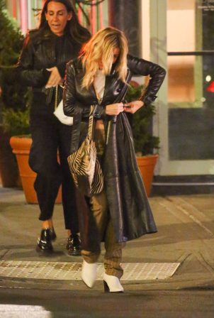 Sienna Miller - Night out with friends in New York