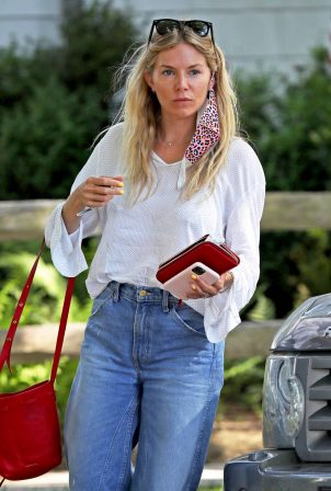 Sienna Miller - Out for a Coffee in The Hamptons