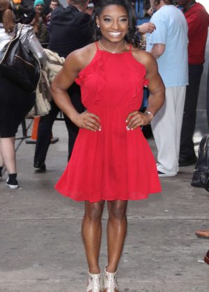 Simone Biles - The cast of the new season of DWTS on Good Morning America in NY