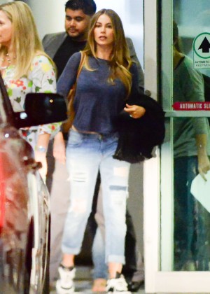 Sofía Vergara in Jeans at Airport in Miami