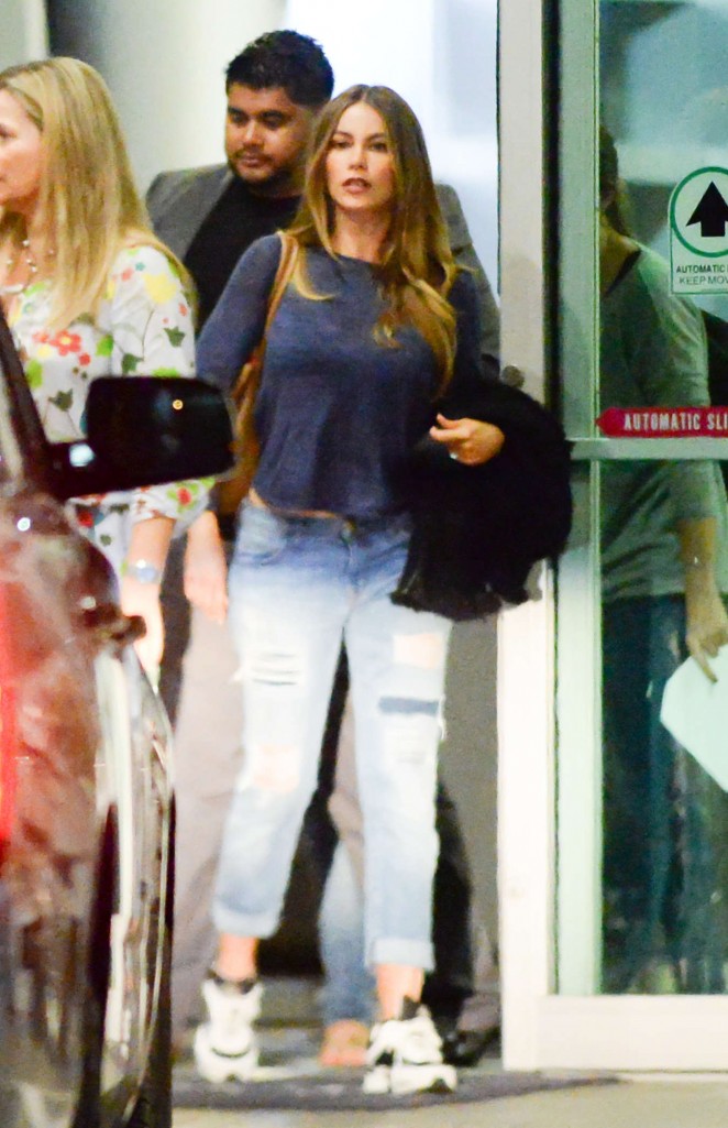 Sofía Vergara in Jeans at Airport in Miami