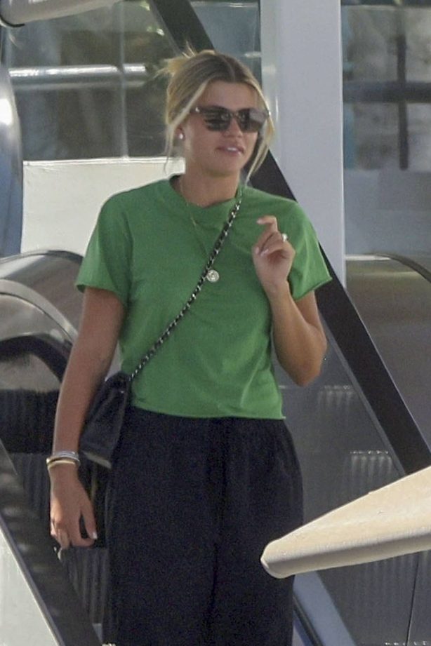 Sofia Richie Grainge - Pictured in a green shirt at retail therapy in Brentwood