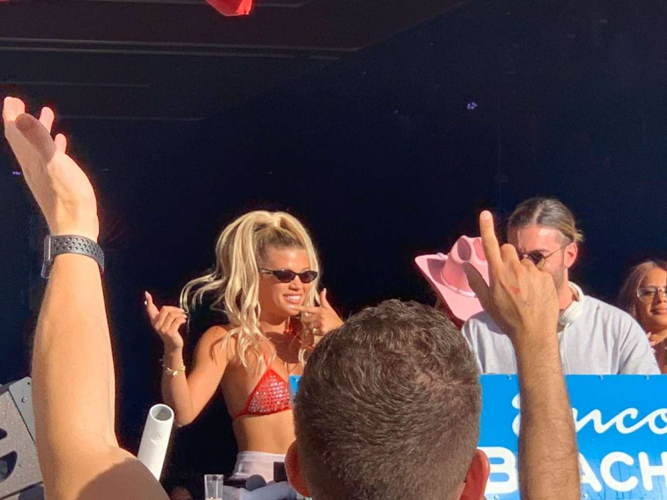 Sofia Richie parties in the encore Beach club close to DJ Alesso in Las Vegas