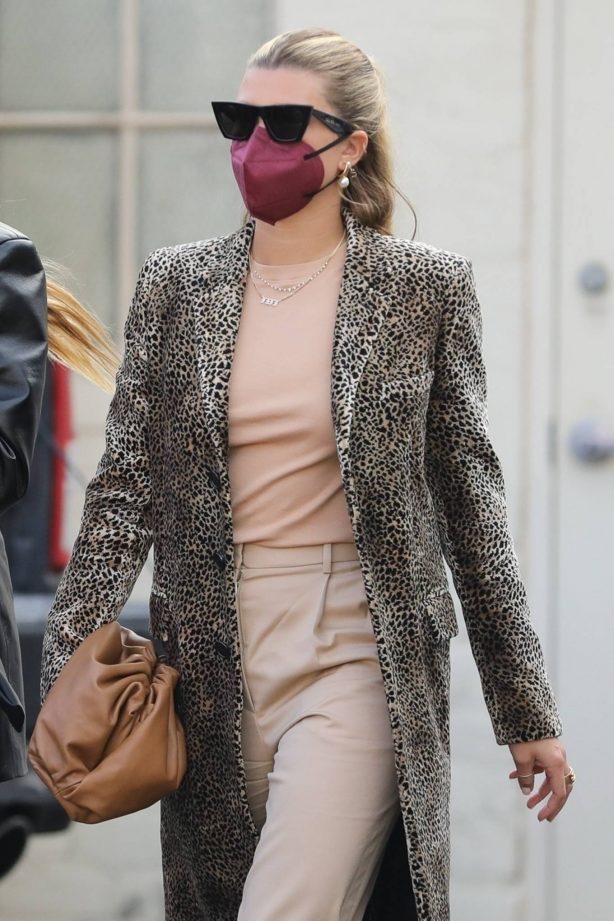 Sofia Richie - Seen arriving for a lunch in Beverly Hills