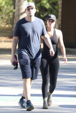 Sofia Richie - With boyfriend Elliot Grainge steps out for a hike in Beverly Hills