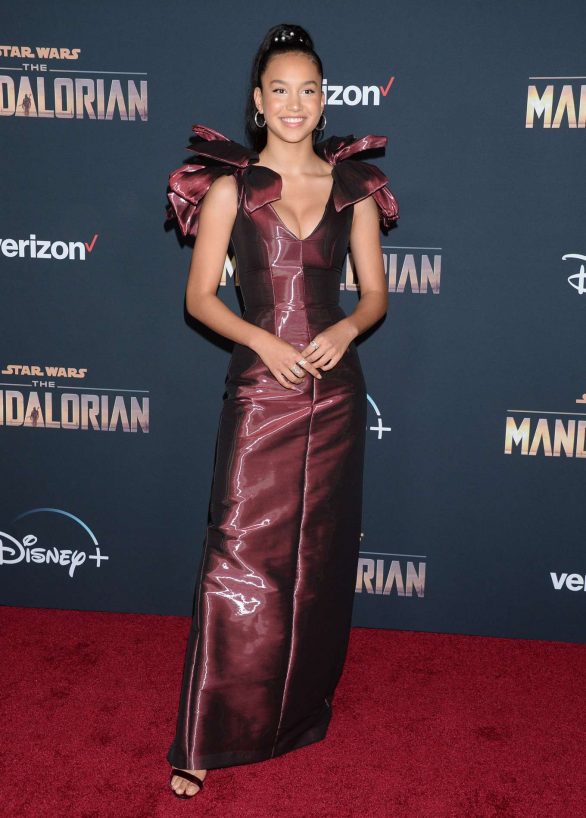 Sofia Wylie - 'The Mandalorian' Premiere in Hollywood