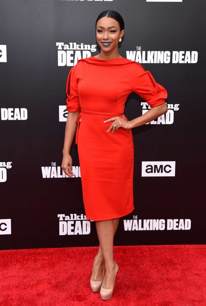 Sonequa Martin-Green - 'The Walking Dead' Season 7 Premiere