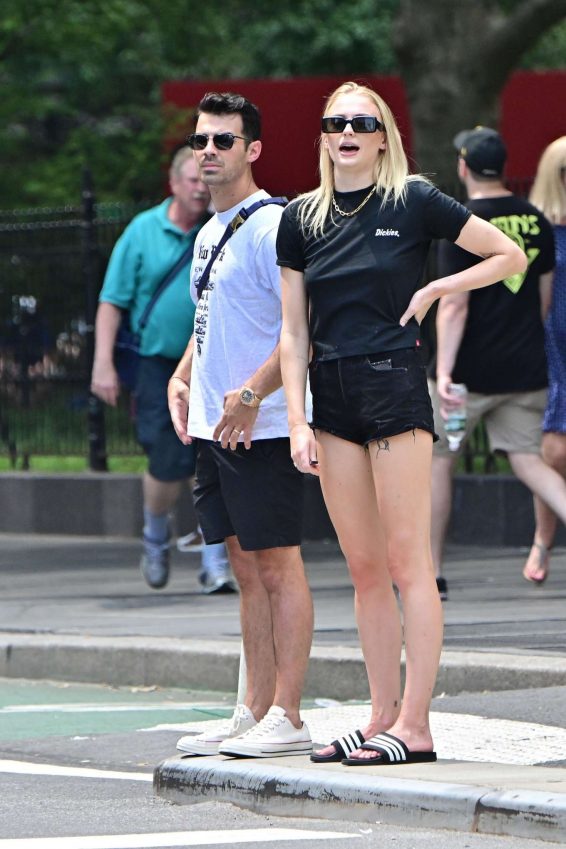 Sophie Turner and Joe Jonas - Out for lunch in New York City