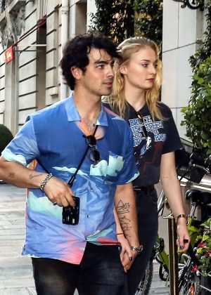 Sophie Turner and Joe Jonas - Out for lunch in Paris