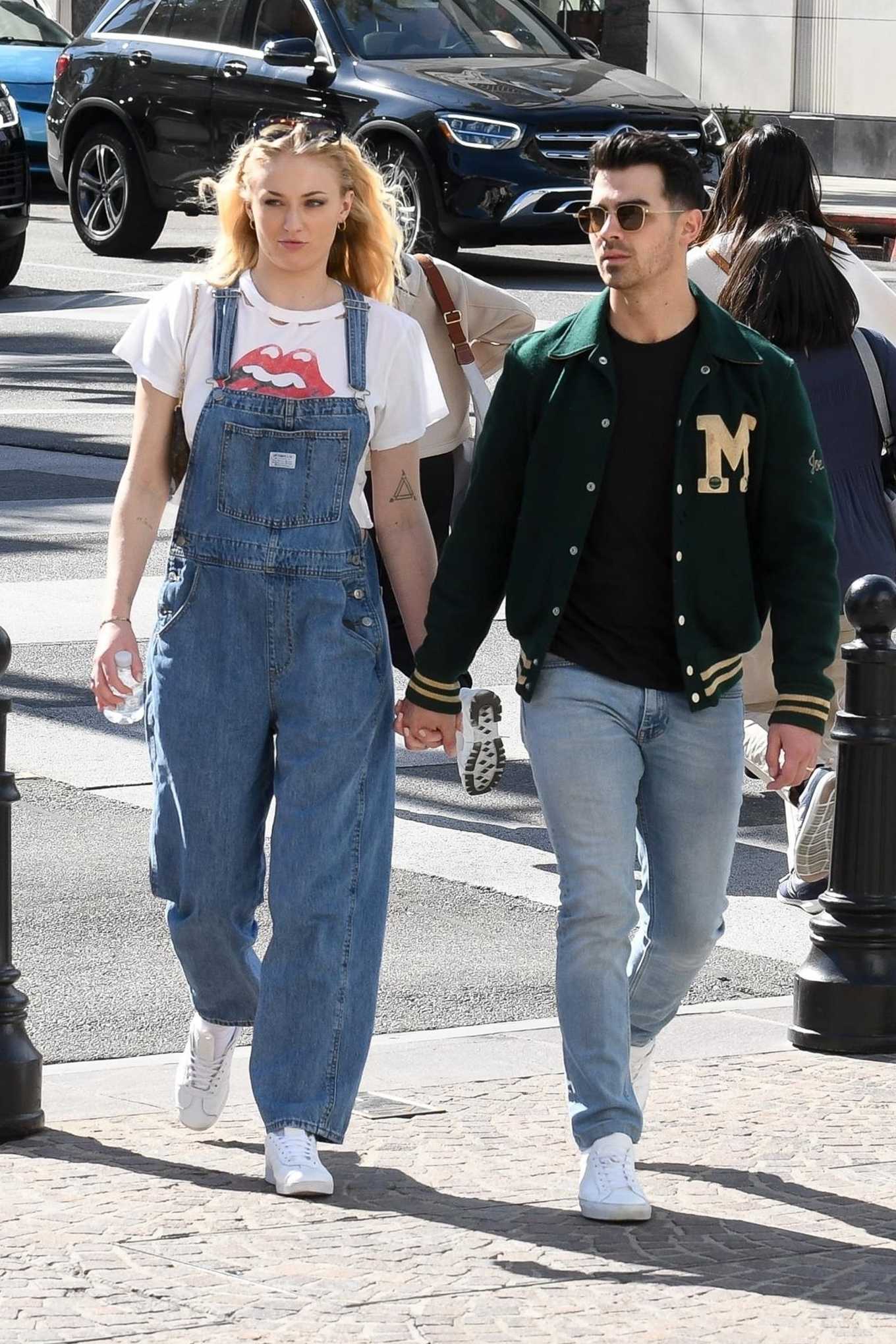 Sophie Turner and Joe Jonas - Shopping at Louis Vuitton and Versace in Beverly Hills-16 | GotCeleb