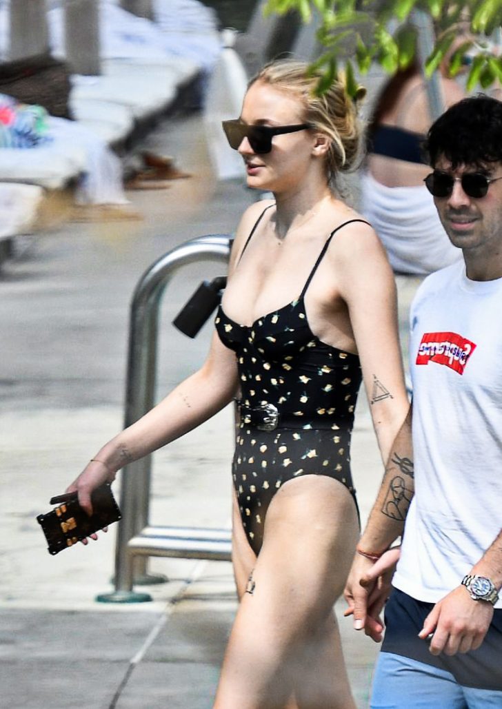Sophie Turner in Swimsuit on vacation in Miami