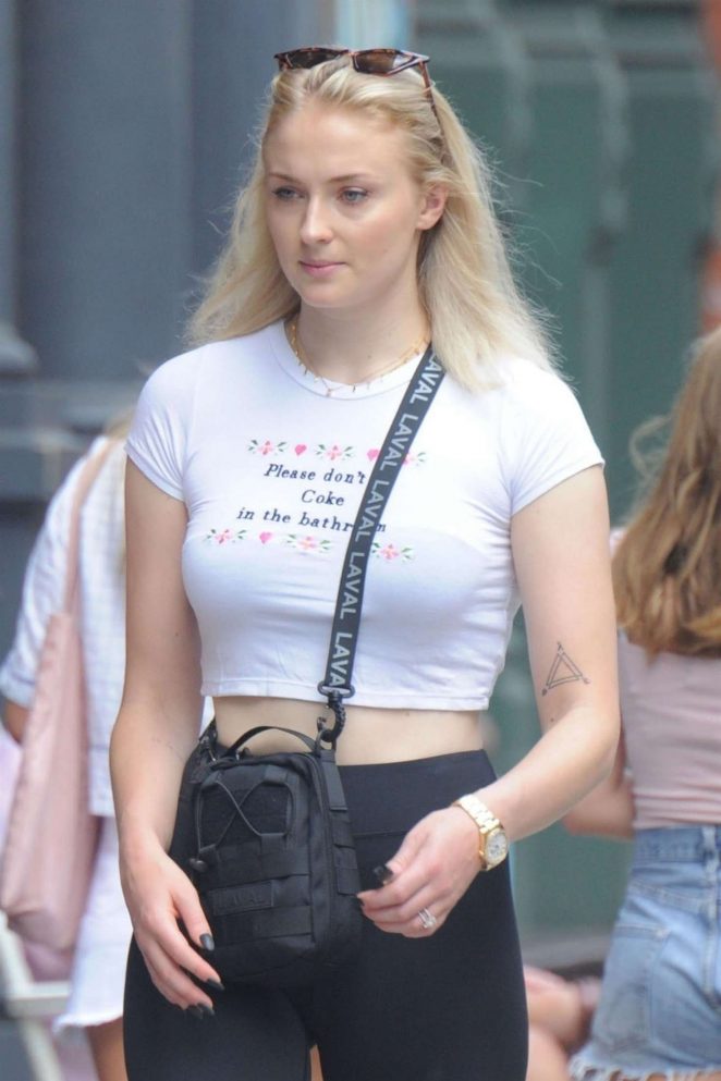 Sophie Turner in Tights - Shopping in New York