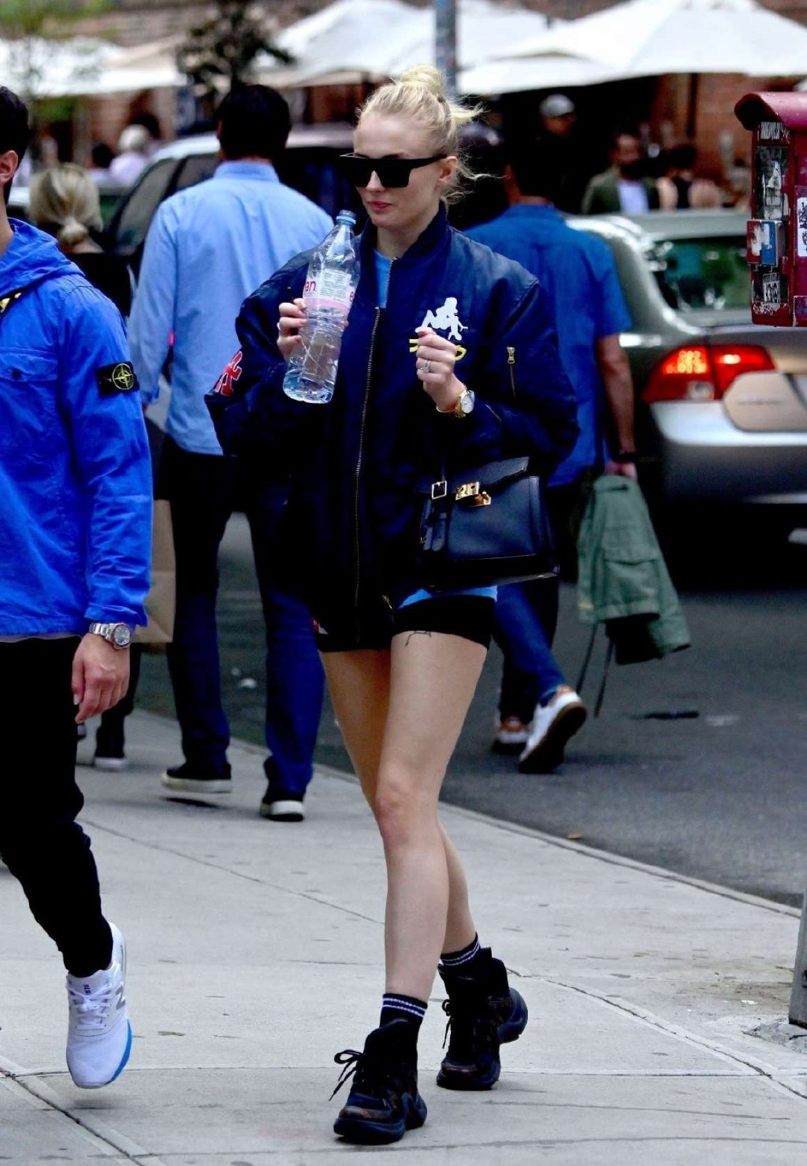 Sophie Turnerin Black Shorts â€“ Out in NYC