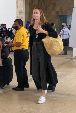 Stacy Keibler - Seen arriving in Cancun