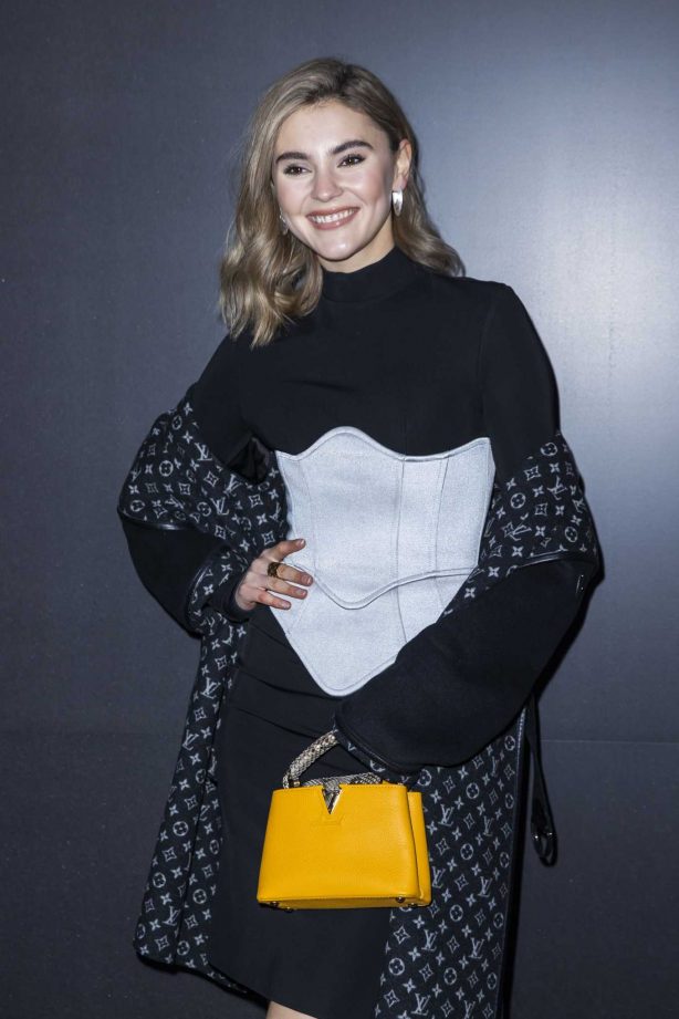 Stefanie Giesinger - Louis Vuitton Fashion Show at Paris Fashion Week 2020