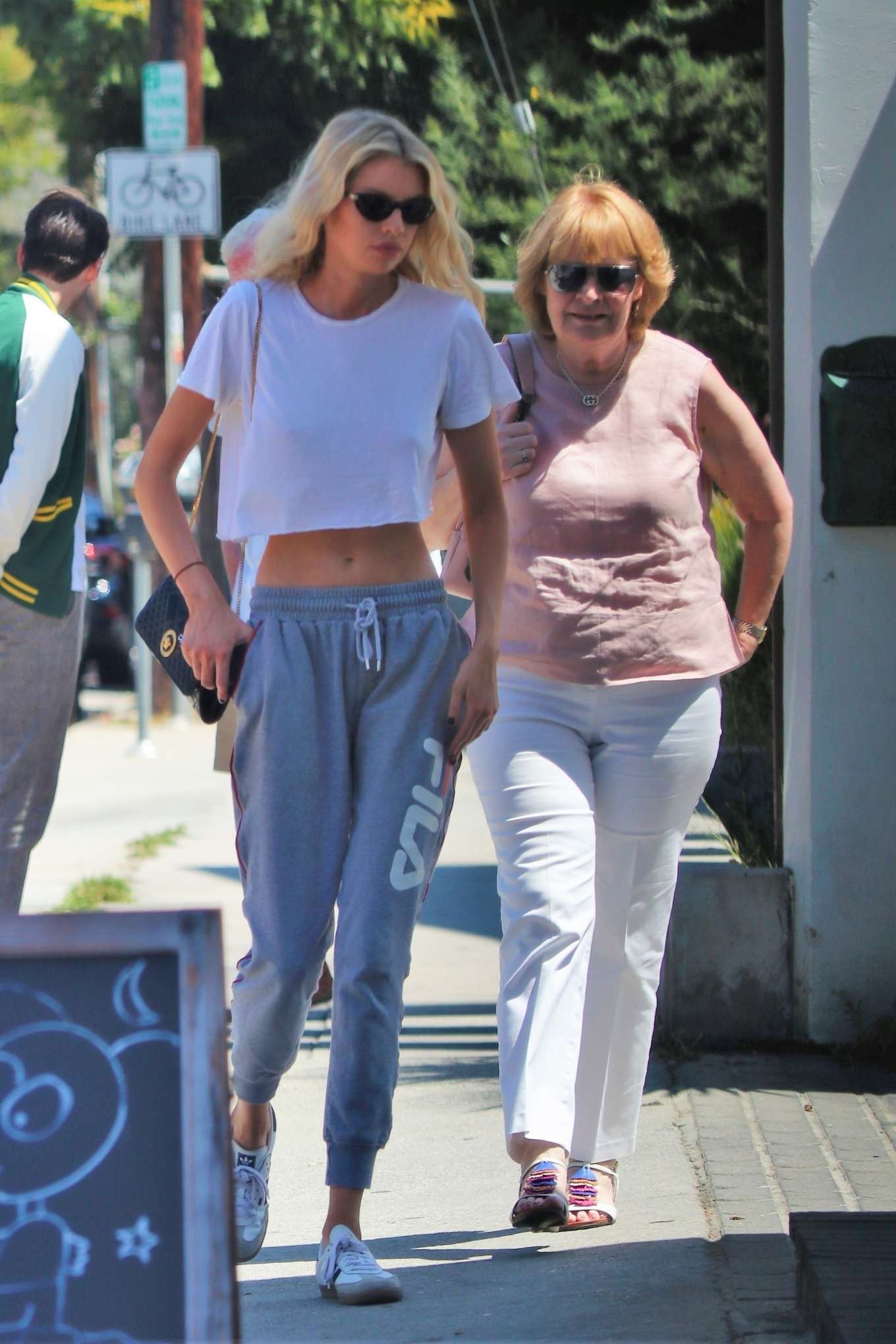 Stella Maxwell â€“ Goues out with family in Los Angeles
