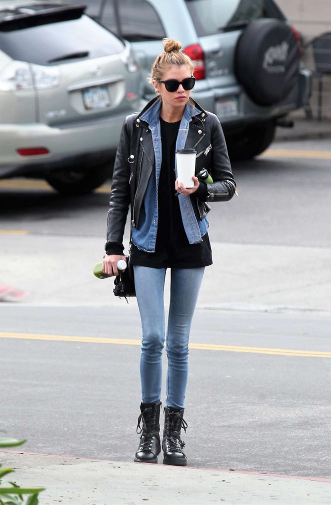Stella Maxwell in jeans out shopping in Los Feliz