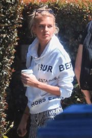 Stella Maxwell - Visiting a friend in Beverly Hills