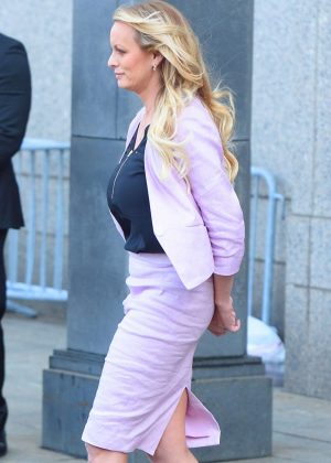 Stormy Daniels - Leaving the courthouse in New York
