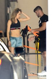 Suki Waterhouse - Working out in West Hollywood