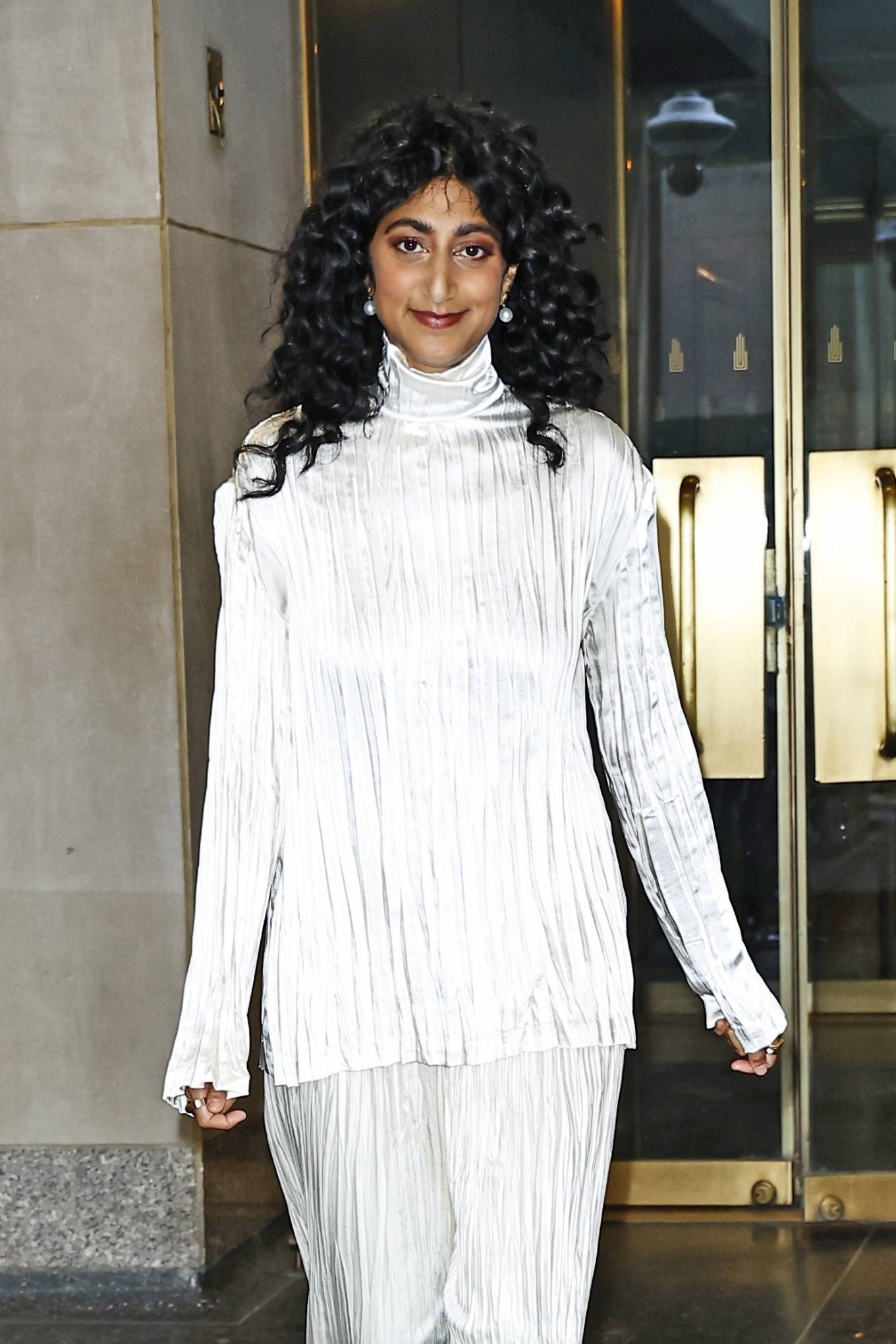 Sunita Mani 2022 : Sunita Mani – Promoting her new movie Spirited in New York-02