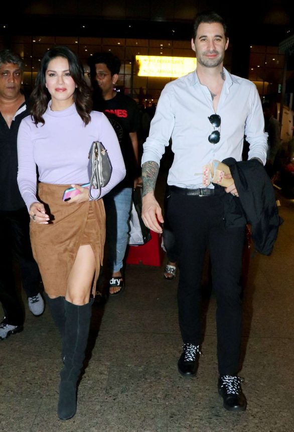 Sunny Leone - Arriving at Mumbai Airport