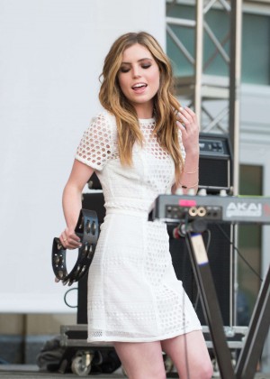 Sydney Sierota - Performing at Sundance Square Opening in Fort Worth