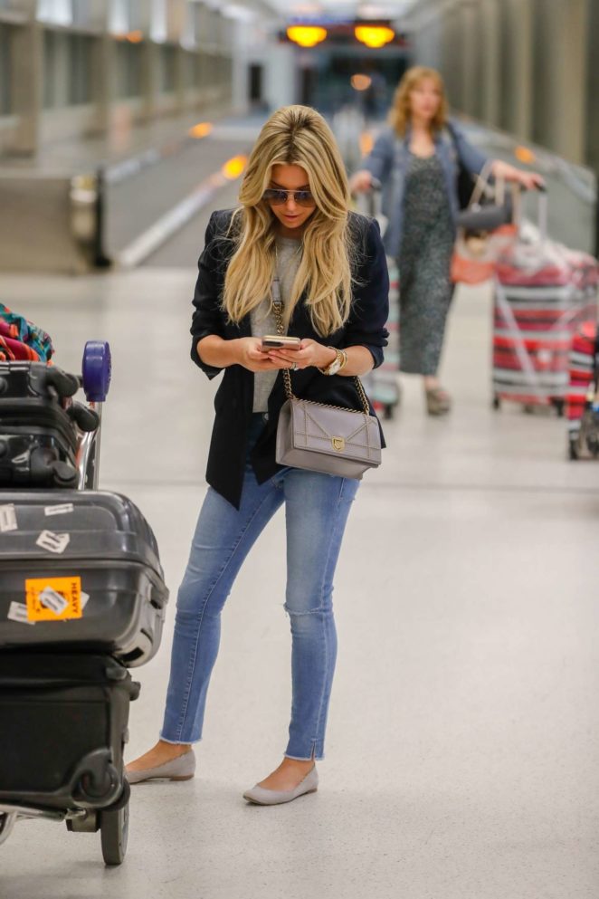 Sylvie Meis Arrives at Airport in Miami