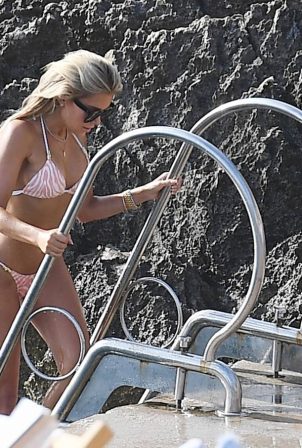 Sylvie Meis - Wearing bikini during honeymoon in Capri