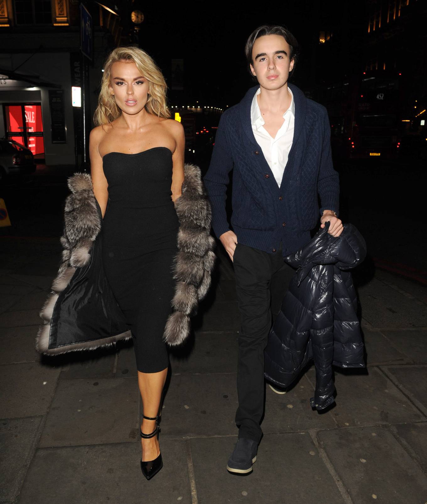 Tallia Storm 2023 : Tallia Storm – With her brother Johny Hartmann at Nusr-Et Steakhouse in London-04