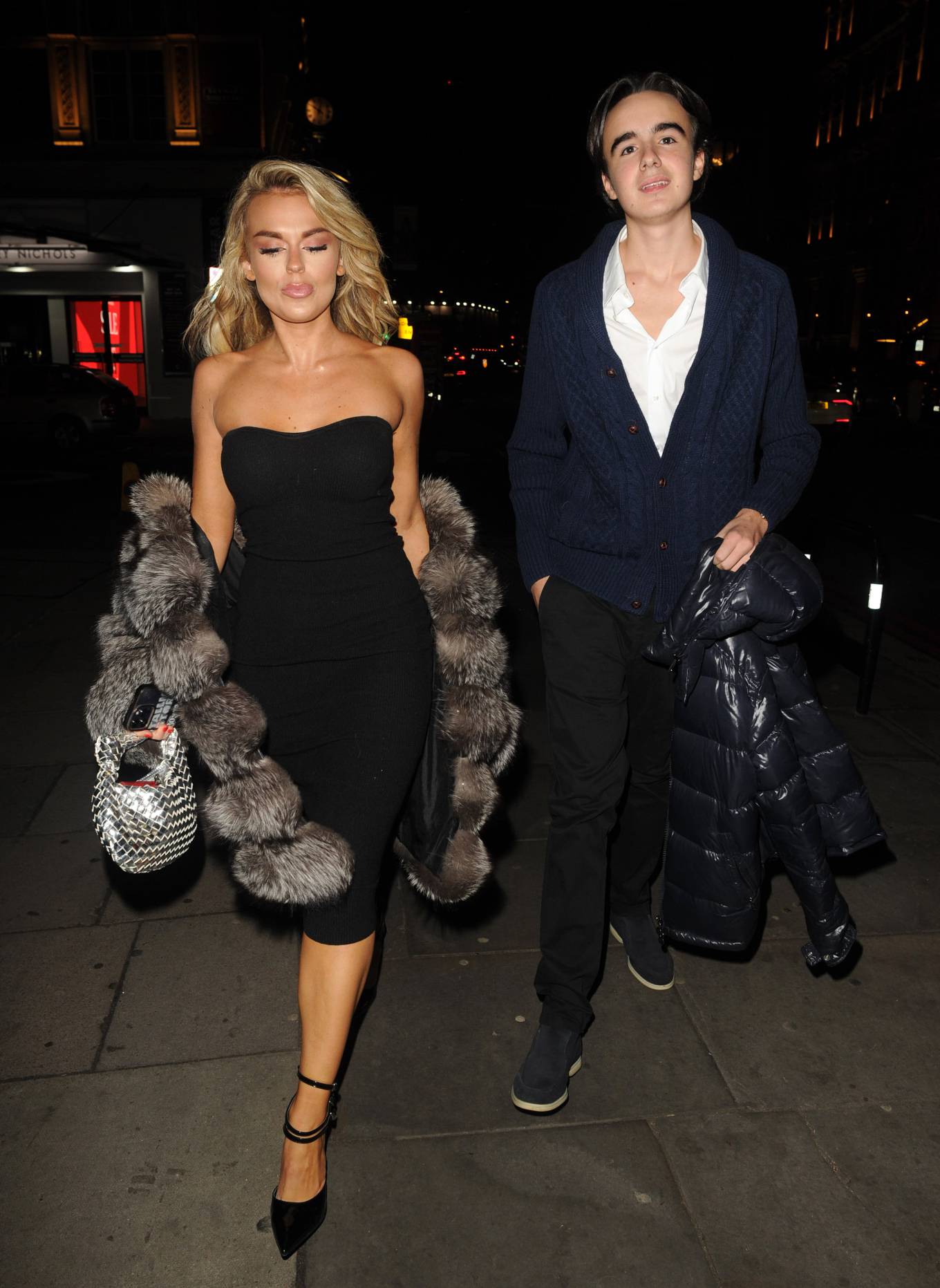 Tallia Storm 2023 : Tallia Storm – With her brother Johny Hartmann at Nusr-Et Steakhouse in London-11
