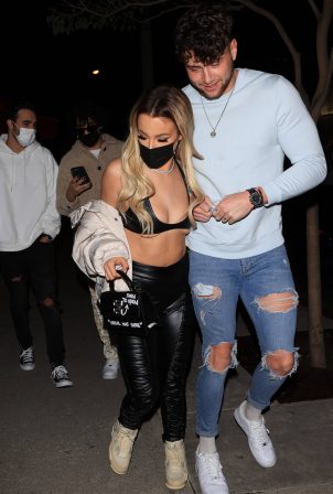Tana Mongeau - Enjoys a date night at Boa Steakhouse in Los Angeles
