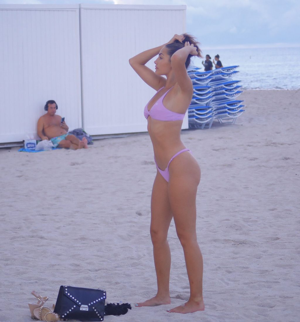 Tao Wickrath â€“ Bikini photoshoot on Miami beach
