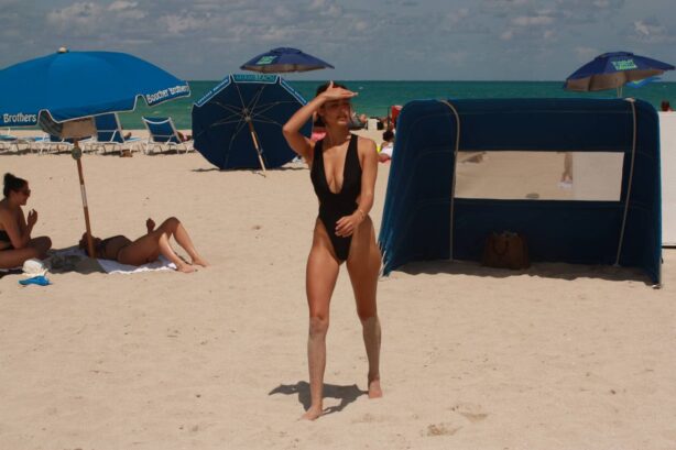 Tao Wickrath - In bikini in Miami