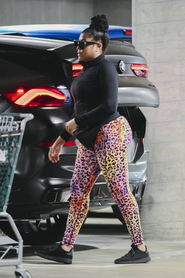 Taraji P. Henson - In animal print leggings shopping in Los Angeles