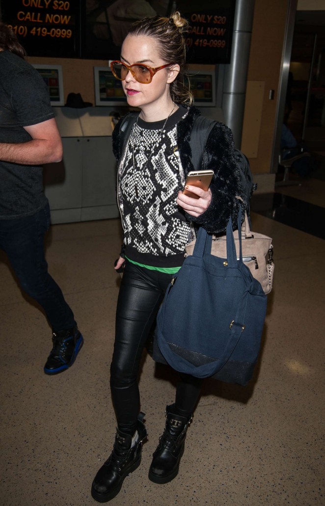 Taryn Manning at LAX Airport in Los Angeles