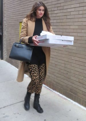 Taylor Hill - Brings pizza at Spring Studios in New York