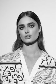 Taylor Hill - InStyle Mexico Magazine (November 2019)