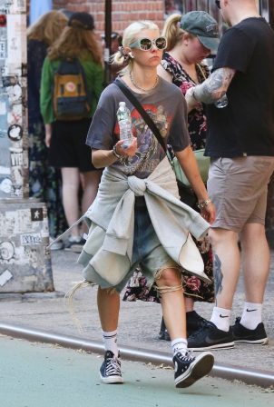 Taylor Momsen - Spotted leaving the gym in Manhattan