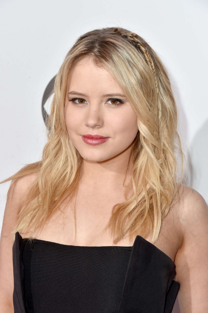 Taylor Spreitler - 41st Annual People's Choice Awards in LA