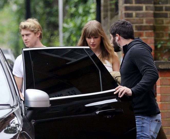 Taylor Swift and boyfriend Joe Alwyn out in London
