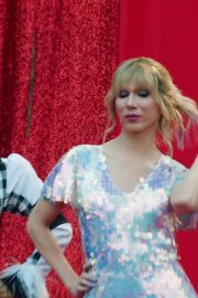 Taylor Swift And Katy Perry In Taylors Latest Music Video