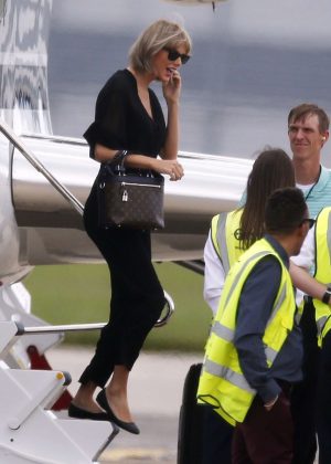 Taylor Swift - Arriving at Stansted Airport in England