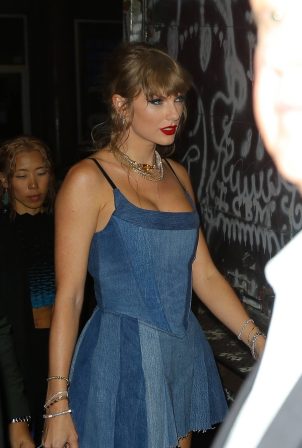 Taylor Swift - Looks stylish in her blue dress as she attends a VMA after party in New York
