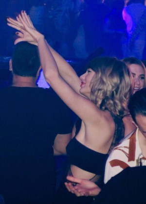 Taylor Swift - Omnia Nightclub in Las Vegas