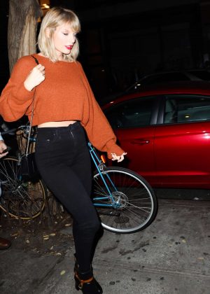Taylor Swift - Out for dinner in New York City