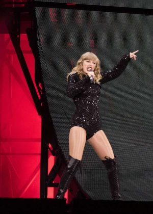 Taylor Swift: Performing at MetLife Stadium -23 – GotCeleb